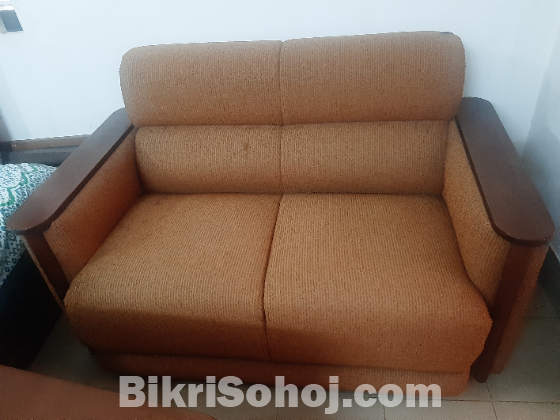 Sofa set সাথে সেন্টার টেবিল